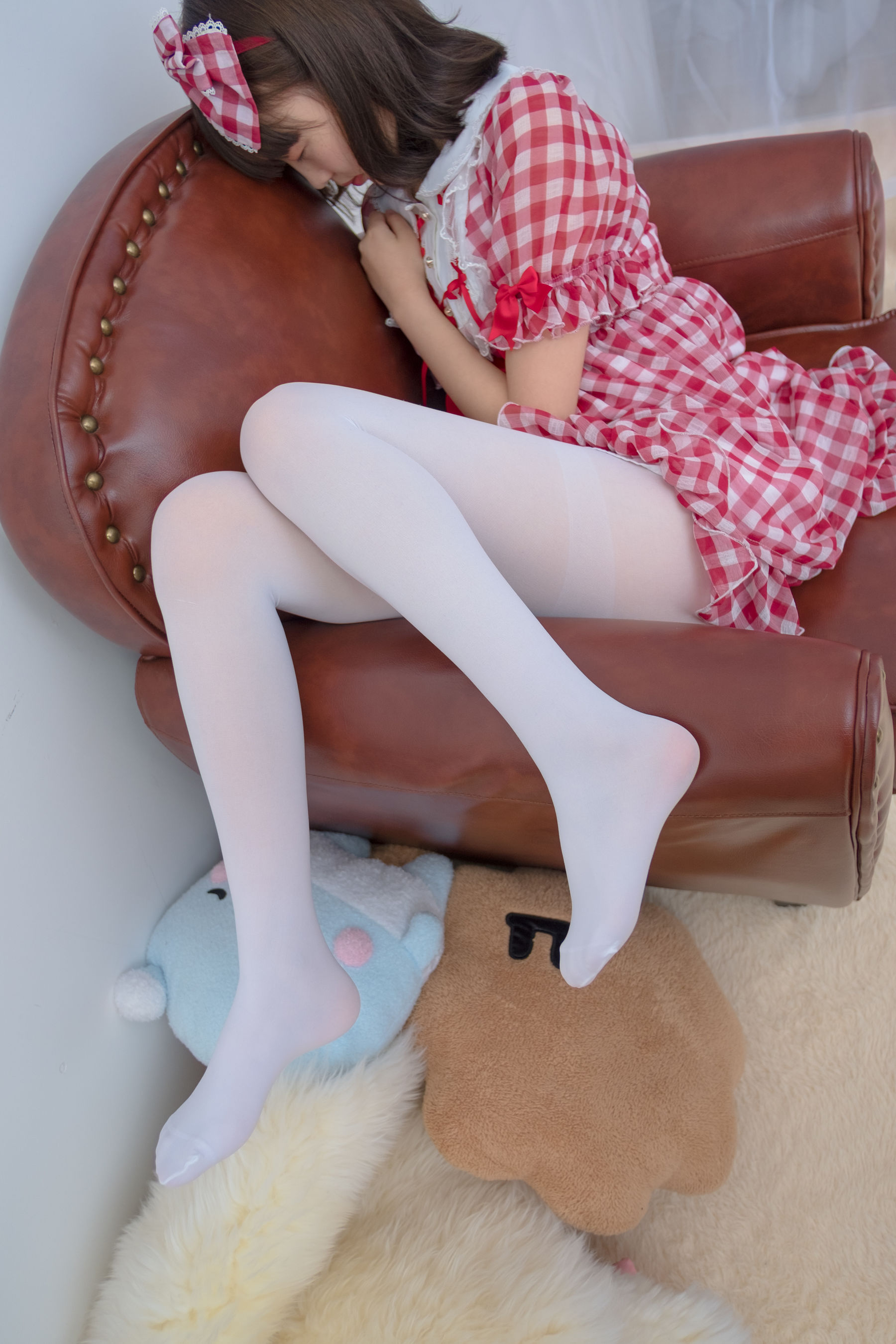 [森萝财团] R15-011 红色格子裙白丝MM
